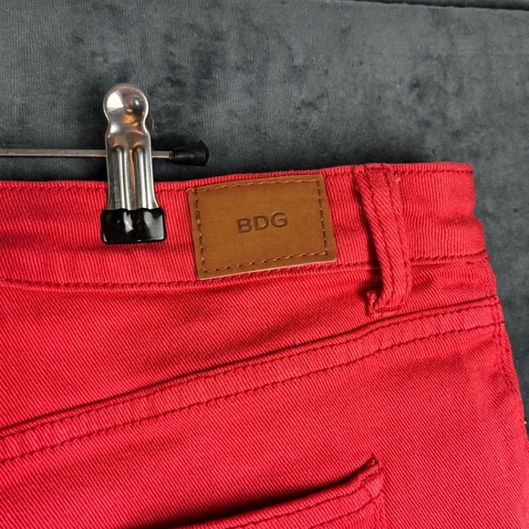 BDG sz 32W Mid Rise Red Jean Shorts Frayed Hem — ready for July 4th - Picture 7 of 10